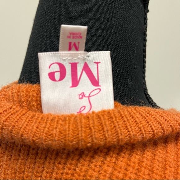 Beautiful Floral Knit Sweater - Size M (Excellent Condition) - Picture 5 of 6